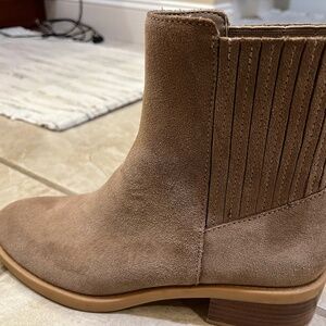 Dolce Vita suede boots, size 8.5